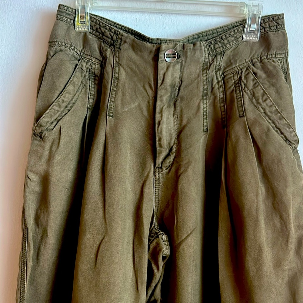 Free People fun and funky olive pants